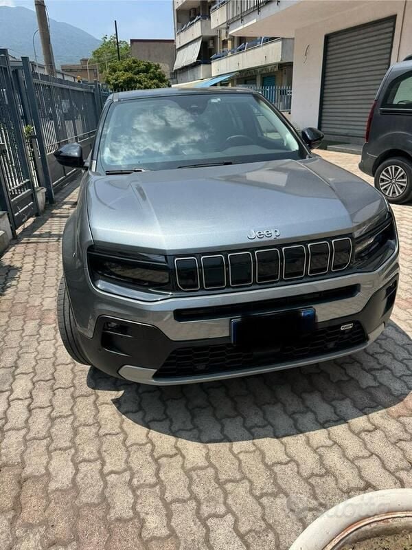 Usata Jeep Avenger Summit 101 CV (74 kW) 2024 Grigio SUV