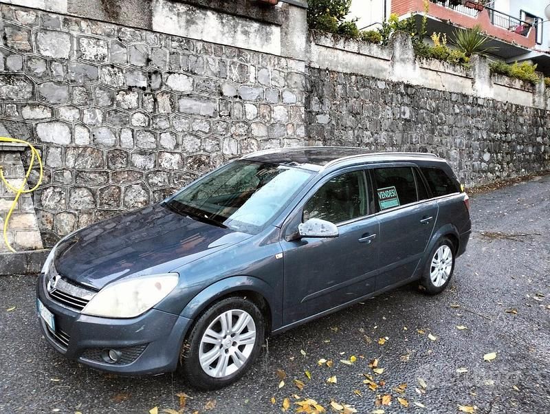 Usata Opel Astra 82 CV (60 kW) 2008 Station wagon