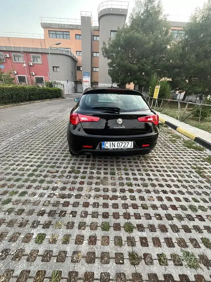 Usata Alfa Romeo Giulietta 109 CV (80 kW) 2011 Utilitaria