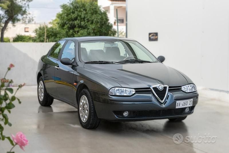 Grigio Usata 1998 Alfa Romeo 156 Tre volumi | 3900 € (Buon prezzo) - Immagine 1/4