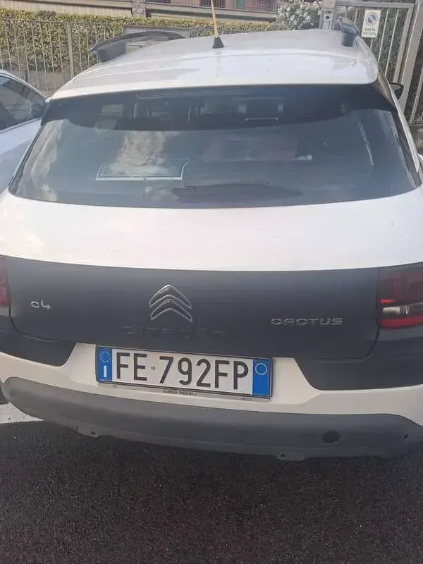 Usata Citroën C4 Cactus Feel 75 CV (55 kW) 2016 Bianco Utilitaria