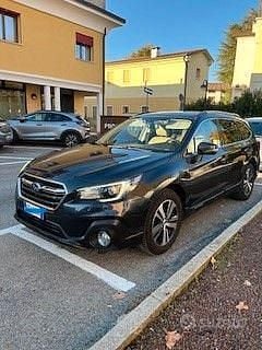 Usata Subaru Outback Premium 175 CV (128 kW) 2018 Blu Berlina