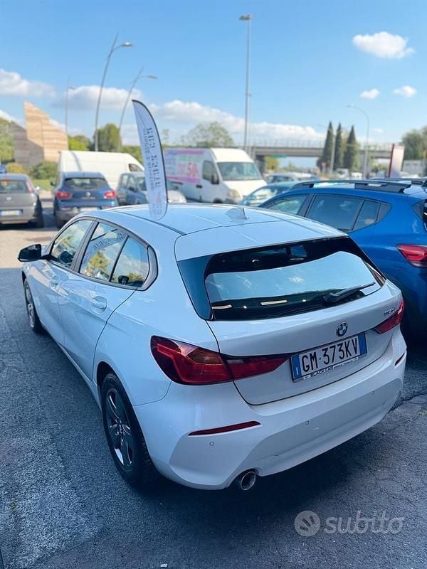 Usata BMW 116 Advantage 115 CV (84 kW) 2022 Bianco Utilitaria