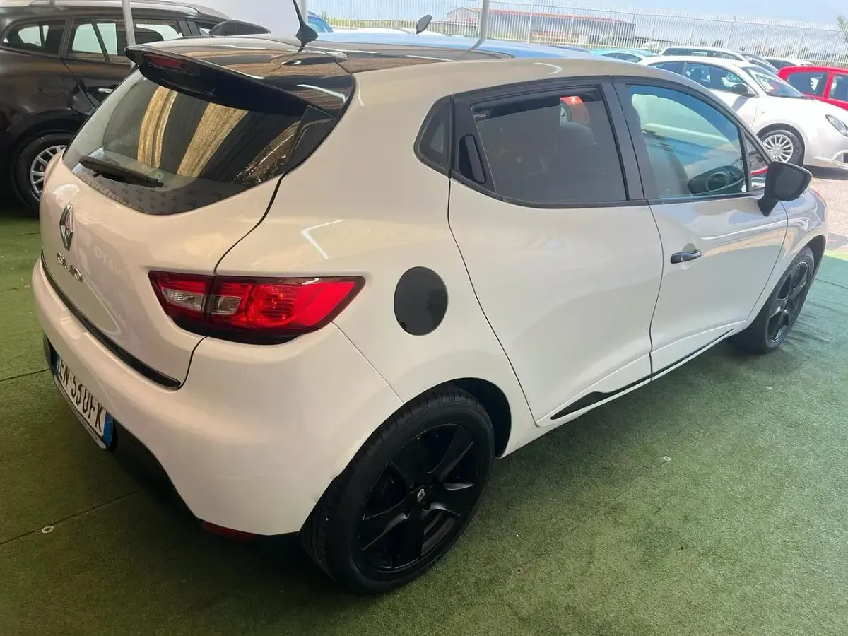 Usata Renault Clio IV 72 CV (52 kW) 2014 Bianco Berlina