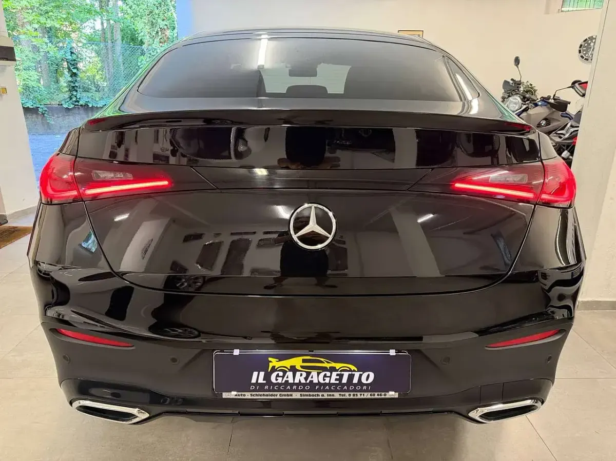 Usata Mercedes GLC200 Premium 204 CV (150 kW) 2024 Obsidian black metallic SUV