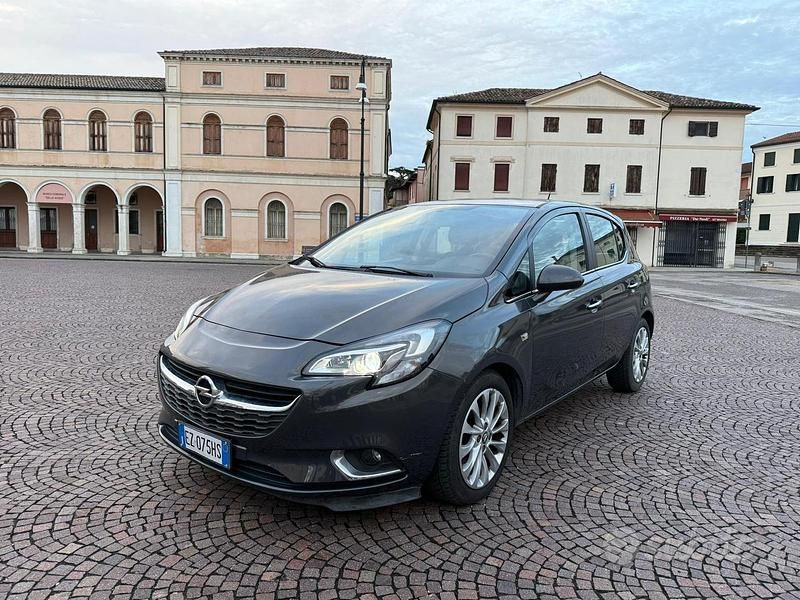 Usata 2015 Opel Corsa Tre volumi | 4300 € (Ottimo prezzo) - Immagine 1/4