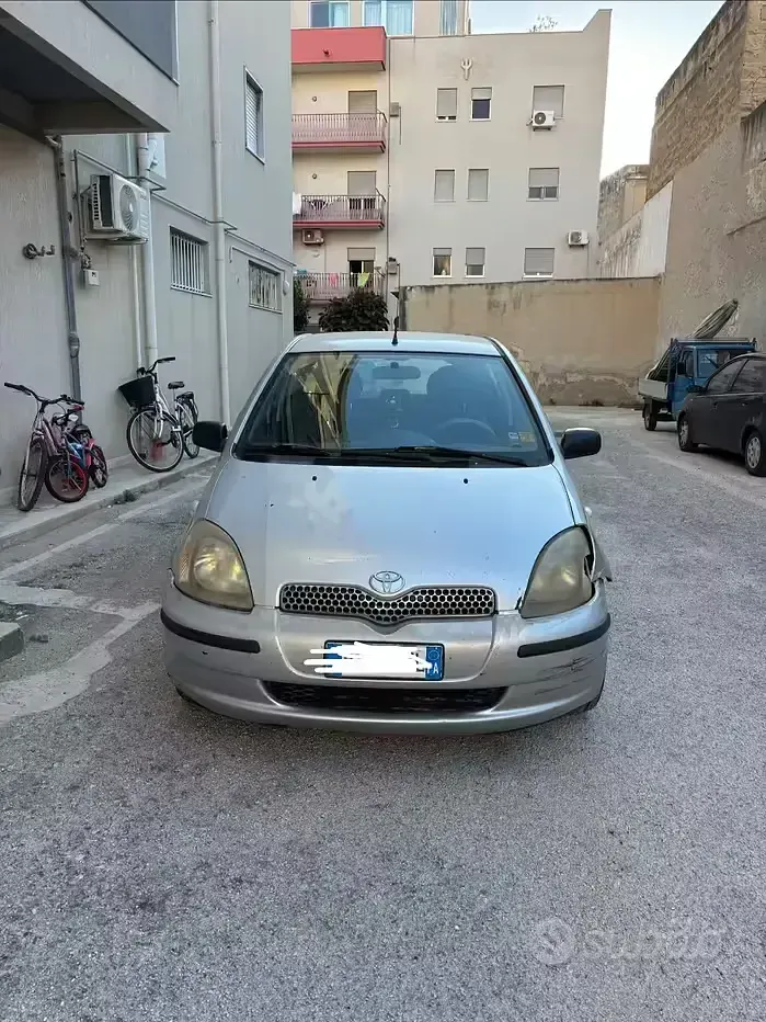 Usata Toyota Yaris 68 CV (50 kW) 2001 Berlina