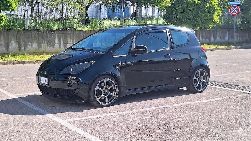 Usata Mitsubishi Colt 150 CV (110 kW) 2005 Utilitaria