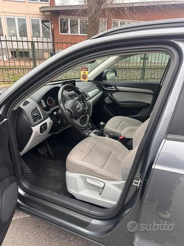 Usata Audi Q3 Comfort 177 CV (130 kW) 2013 Grigio SUV