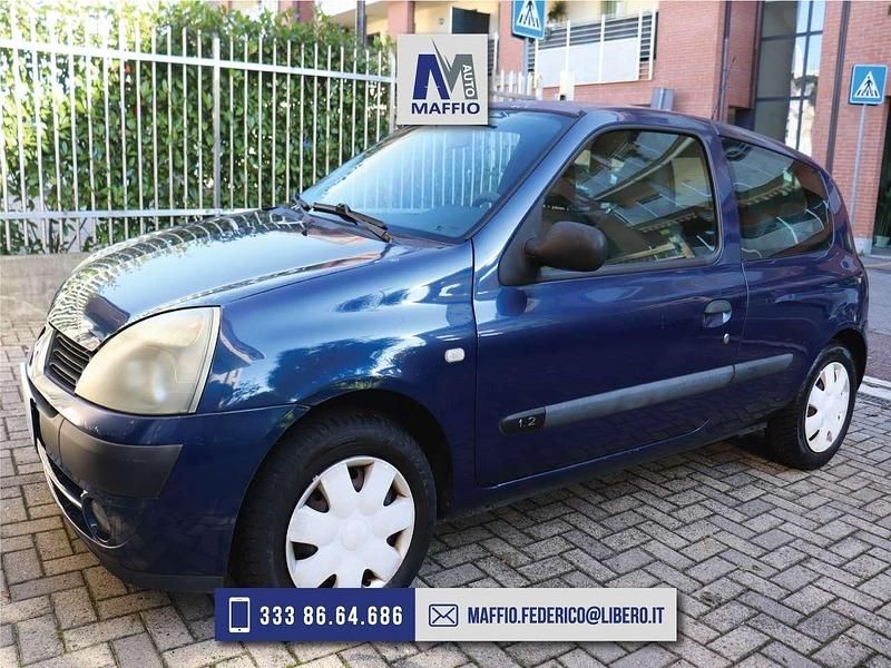 Usata Renault Clio II Authentique 58 CV (42 kW) 2004 Blu/azzurro Berlina
