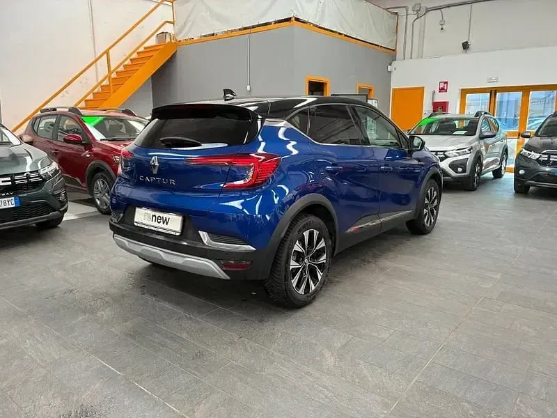 Usata Renault Captur Techno 101 CV (74 kW) 2023 Nero SUV