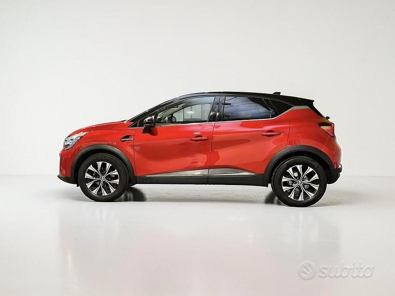 Usata Renault Captur Intens 101 CV (74 kW) 2022 Rosso SUV