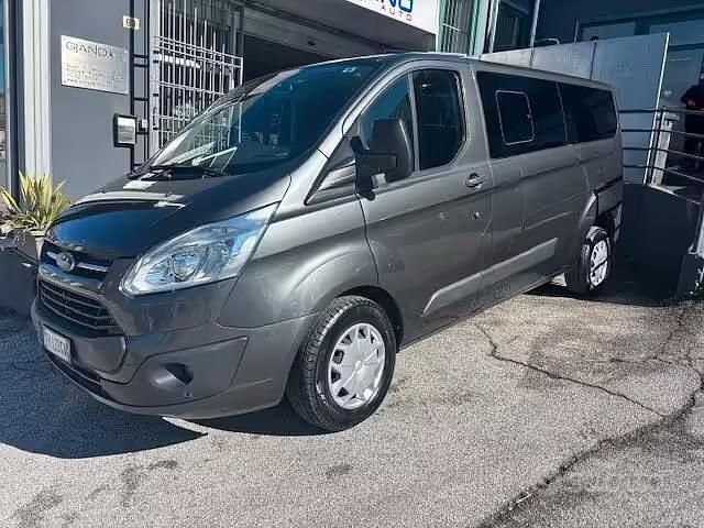 Usata Ford Tourneo Trend 130 CV (95 kW) 2018 Grigio Monovolume