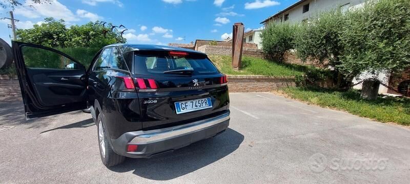 Usata Peugeot 3008 2019 Nero SUV