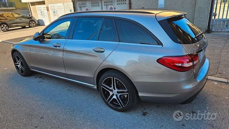 Usata Mercedes C200 160 CV (117 kW) 2019 Grigio Station wagon