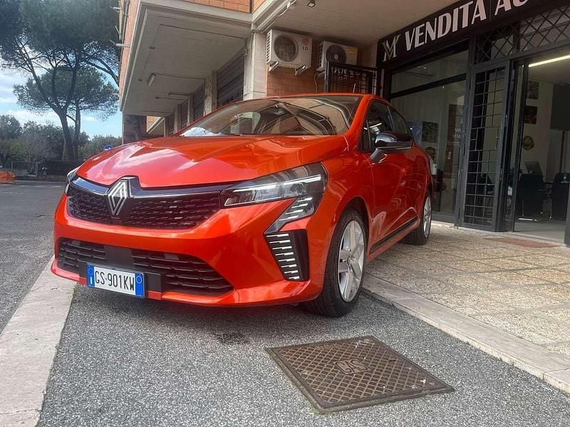 Usata Renault Clio V 101 CV (74 kW) 2024 Nero Berlina