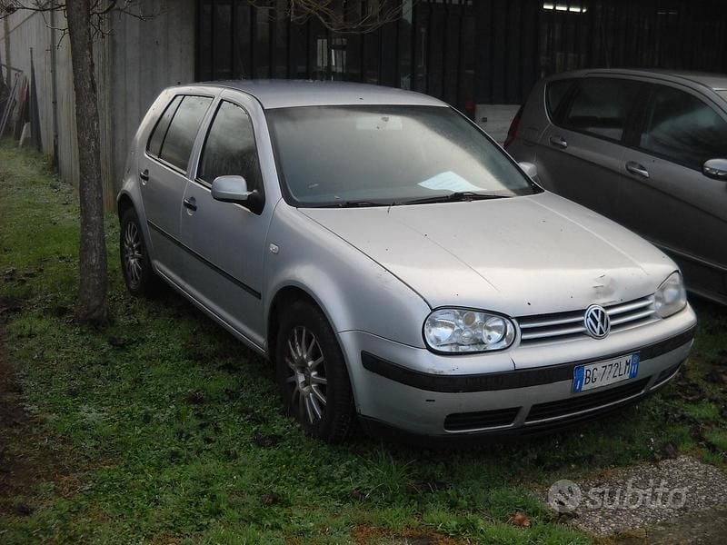 Usata VW Golf IV 90 CV (66 kW) 1999 Grigio Berlina