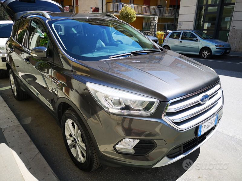 Usata 2018 Ford Kuga SUV | 17.000 € (Buon prezzo) - Immagine 1/4