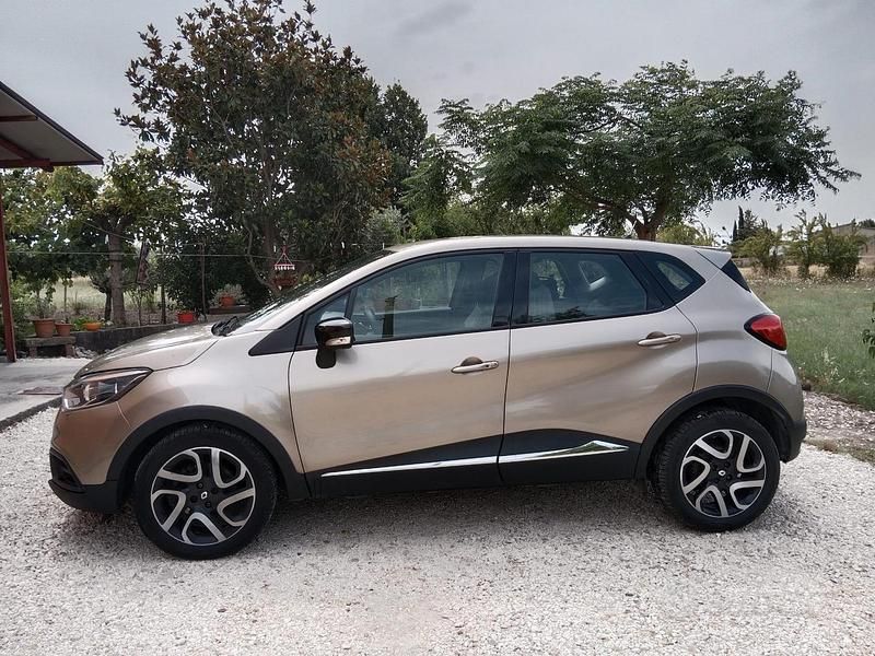 Usata Renault Captur Iconic 110 CV (80 kW) 2016 SUV