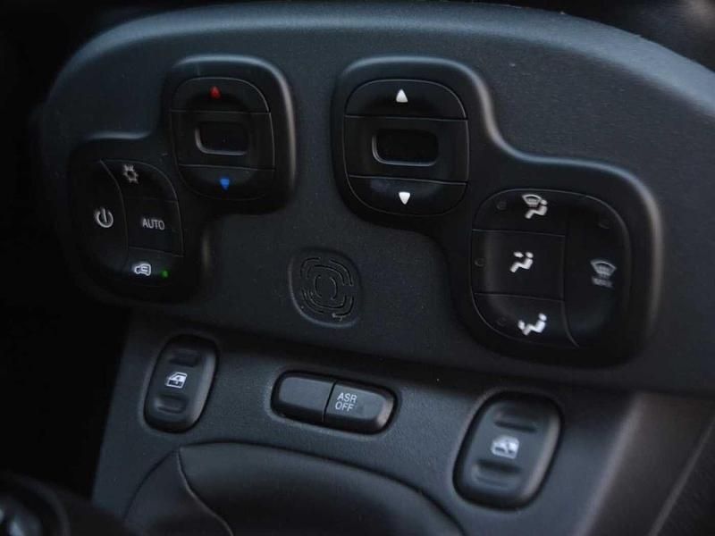 Usata Fiat Panda Cross Cross 70 CV (51 kW) 2024 Bianco Utilitaria