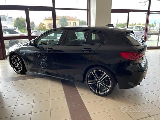 Usata BMW 116 M Sport 116 CV (85 kW) 2022 Nero Utilitaria