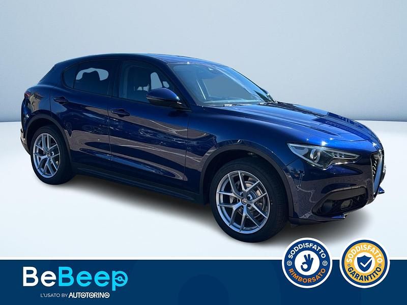 Usata Alfa Romeo Stelvio Executive 210 CV (154 kW) 2018 Blu metallizzato SUV