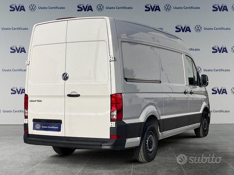 Usata VW Crafter Business 140 CV (102 kW) 2024 Bianco candy Furgone