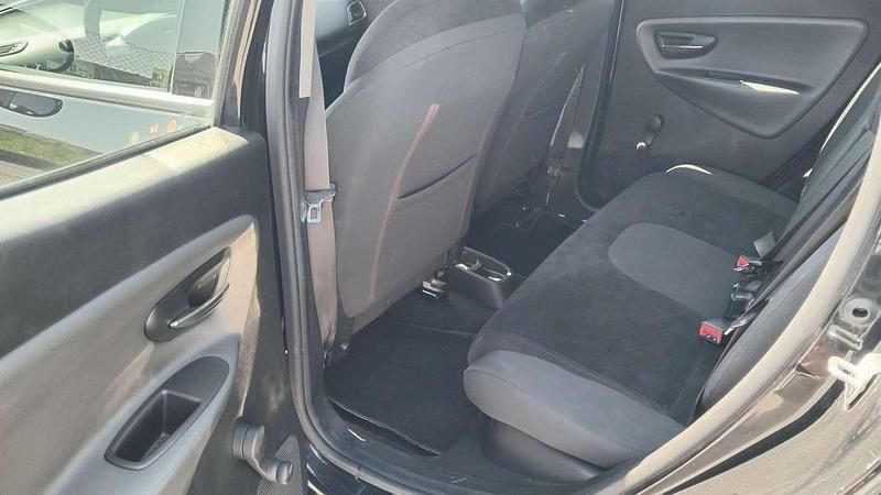 Usata Lancia Ypsilon Silver 69 CV (50 kW) 2013 Nero Utilitaria