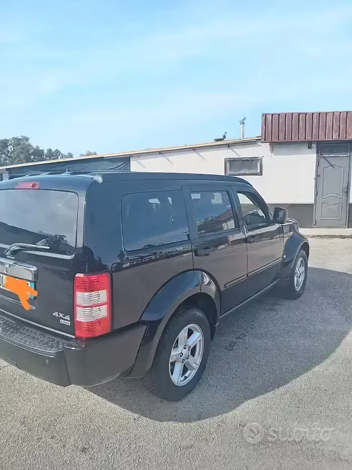 Usata Dodge Nitro 177 CV (130 kW) 2007 Nero SUV