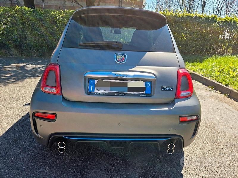 Usata Abarth 595 165 CV (121 kW) 2022 Grigio Utilitaria