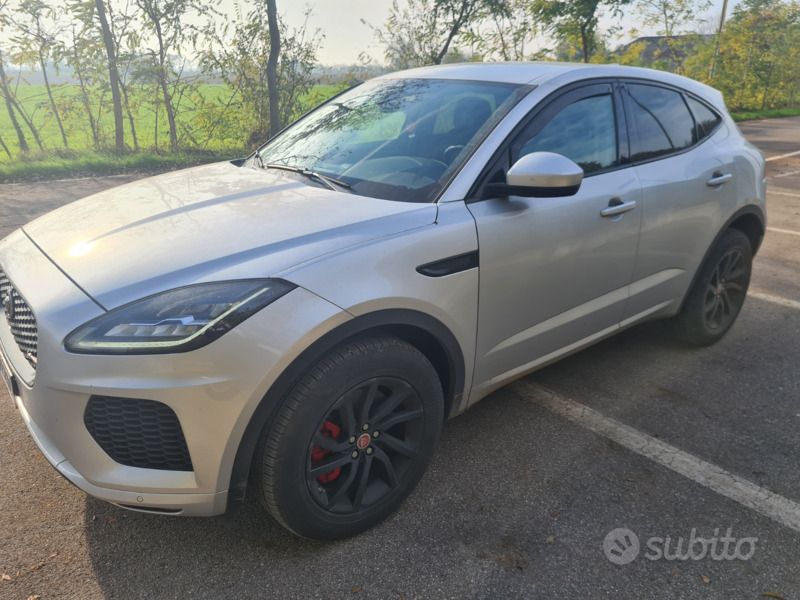 Grigio Usata 2019 Jaguar E-Pace R-Dynamic SUV | 20.000 € (Buon prezzo) - Immagine 1/4