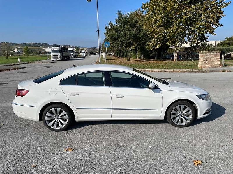 Usata VW CC 140 CV (102 kW) 2012 Bianco Berlina