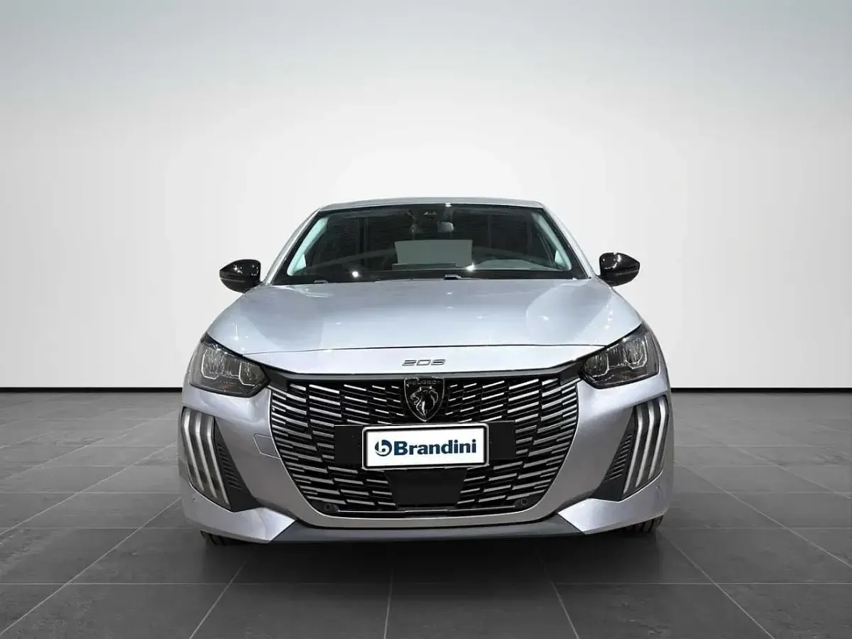 Usata Peugeot 208 Allure 101 CV (74 kW) 2025 Grigio artense Utilitaria