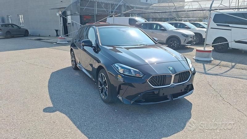 Nero Usata 2025 BMW 118 M Sport Due volumi | 32.750 € (Ottimo prezzo) - Immagine 1/4