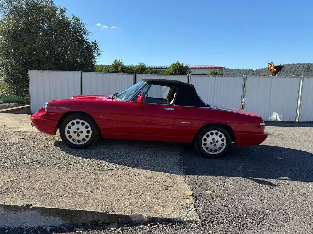 Usata Alfa Romeo Spider 122 CV (89 kW) 1991 Rosso Cabrio