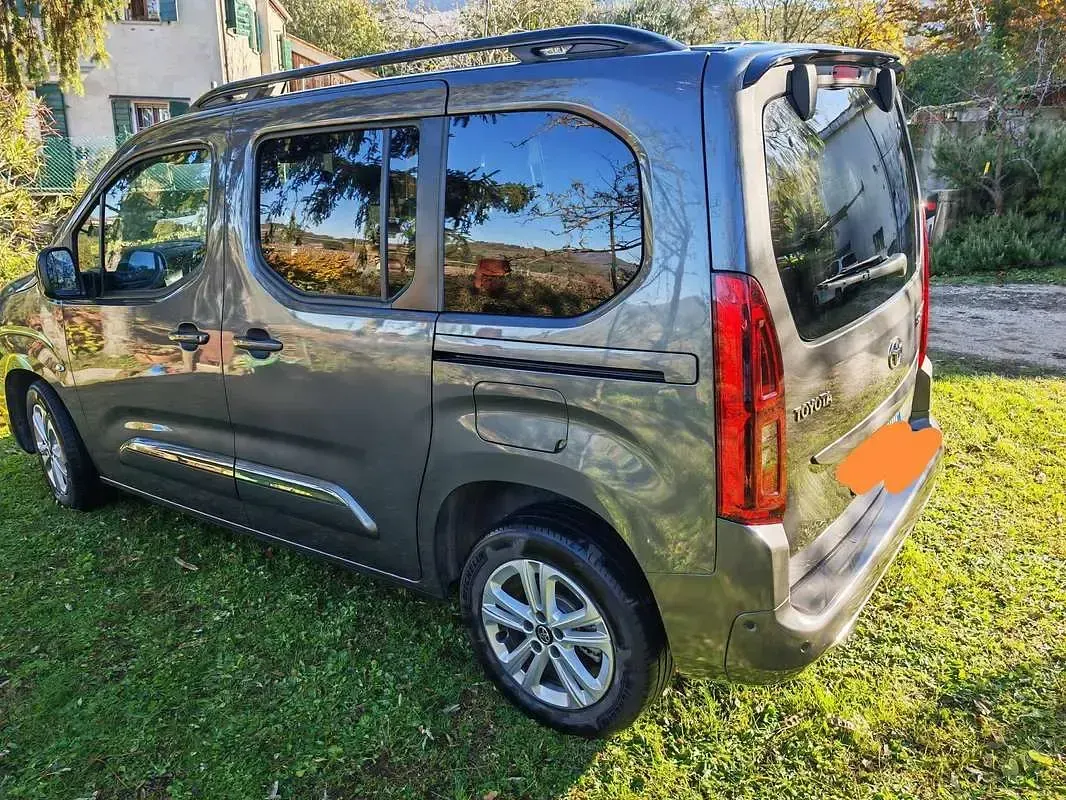 Usata Toyota Proace Verso City 131 CV (96 kW) 2023 Grigio Station wagon