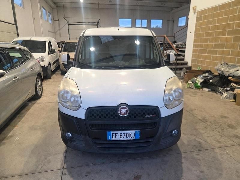 Usata Fiat Doblò 89 CV (65 kW) 2011 Bianco Monovolume