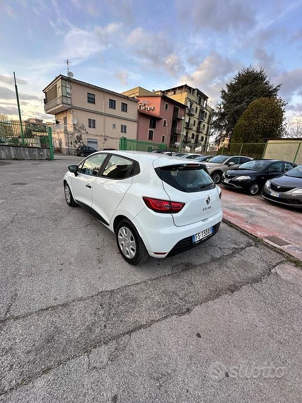 Usata Renault Clio IV Zen 75 CV (55 kW) 2018 Bianco Berlina