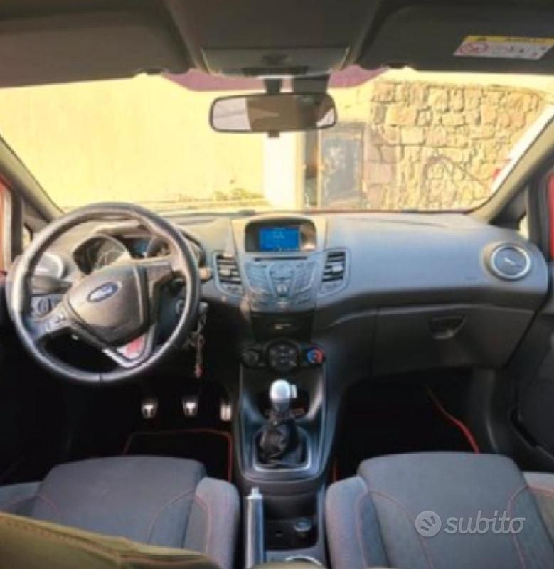 Usata Ford Fiesta ST-Line 95 CV (69 kW) 2016 Berlina