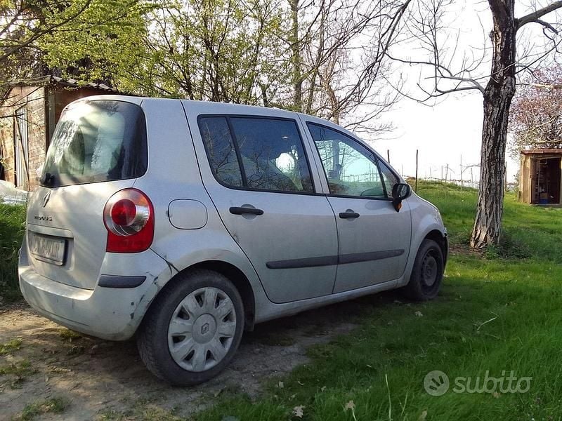 Usata Renault Modus 2005 Grigio Monovolume