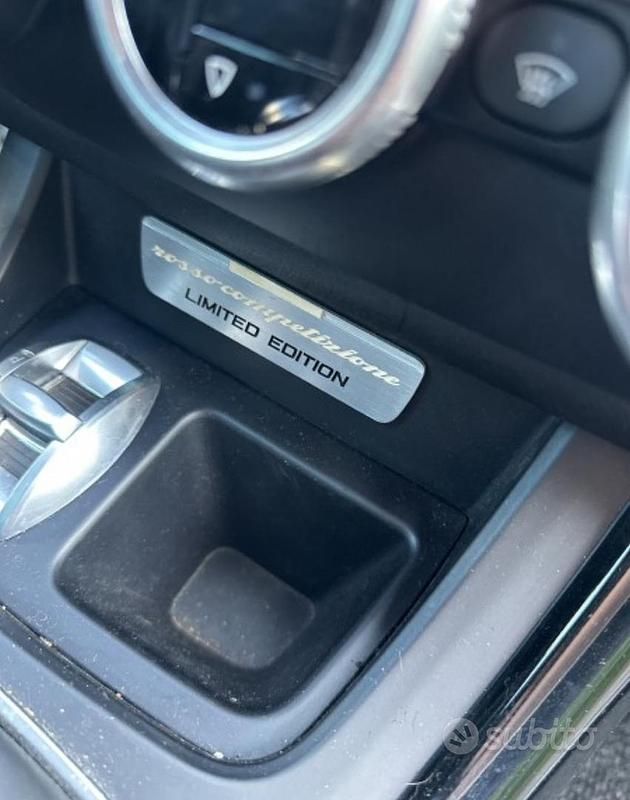 Rosso Usata 2010 Alfa Romeo Giulietta Quadrifoglio Verde Tre volumi | 16.500 € - Immagine 1/3