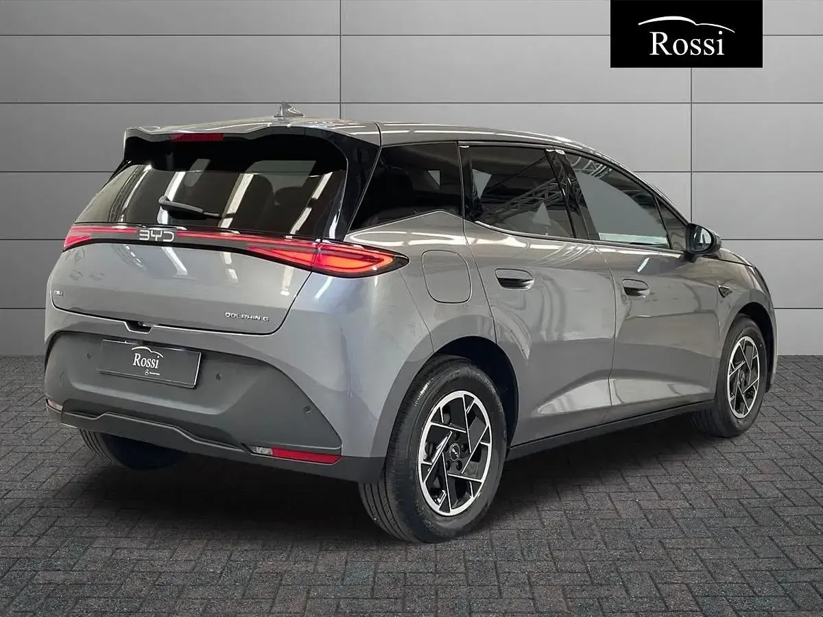 Nuova BYD Dolphin Boost 64 kW (88 CV) 2026 Utilitaria