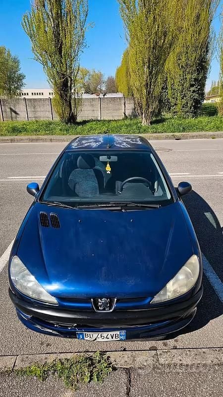 Usata Peugeot 206 60 CV (44 kW) 1999 Blu Utilitaria