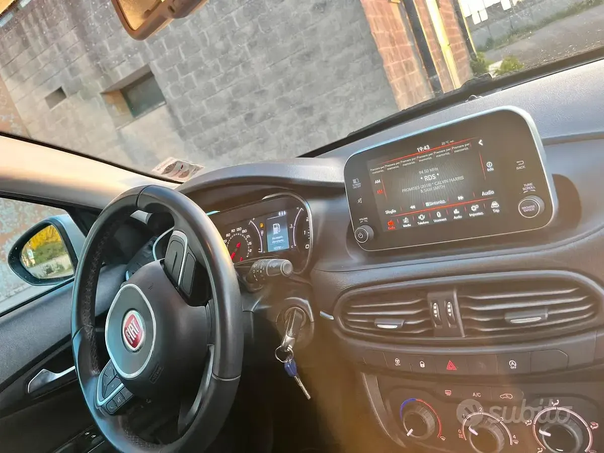 Usata Fiat Tipo 95 CV (69 kW) 2019 Grigio Berlina