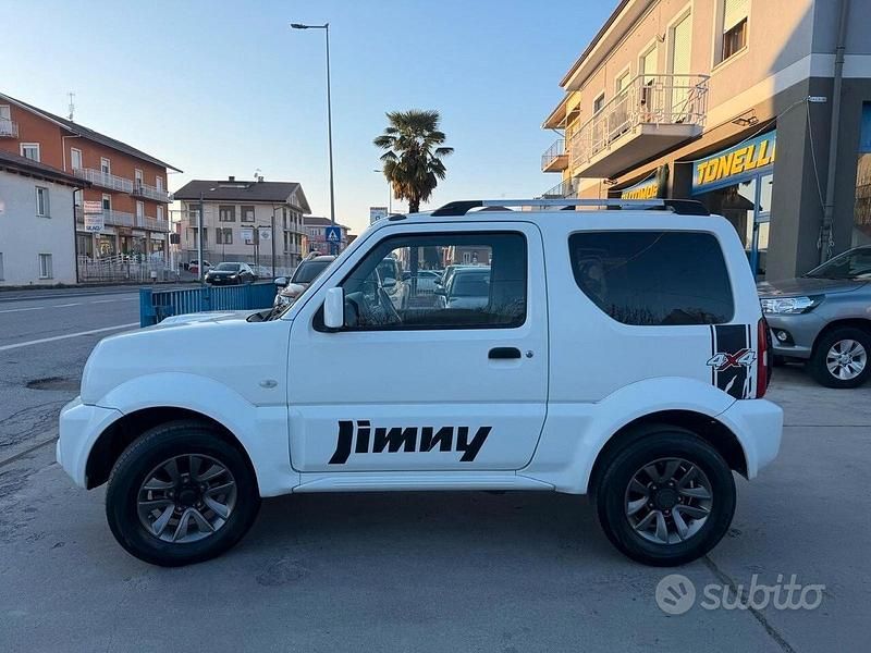 Usata Suzuki Jimny 86 CV (63 kW) 2016 Other SUV