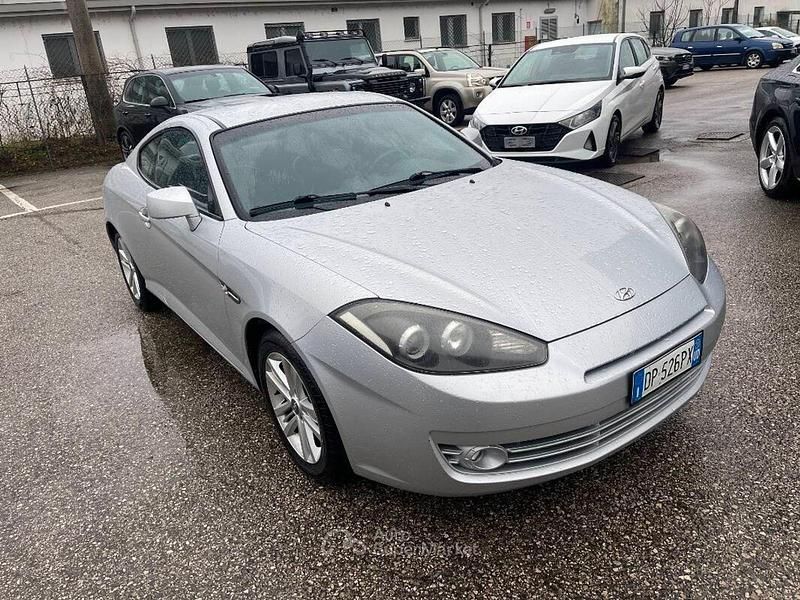Usata Hyundai Coupé Active 105 CV (77 kW) 2009 Grigio Coupé