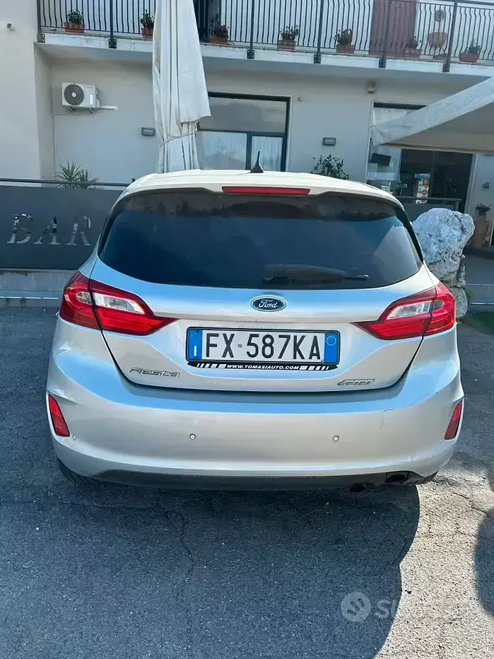 Usata Ford Fiesta Sport 100 CV (73 kW) 2019 Grigio Utilitaria