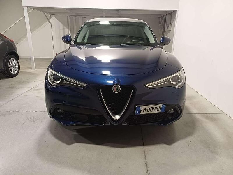 Usata Alfa Romeo Stelvio 210 CV (154 kW) 2017 Blu SUV