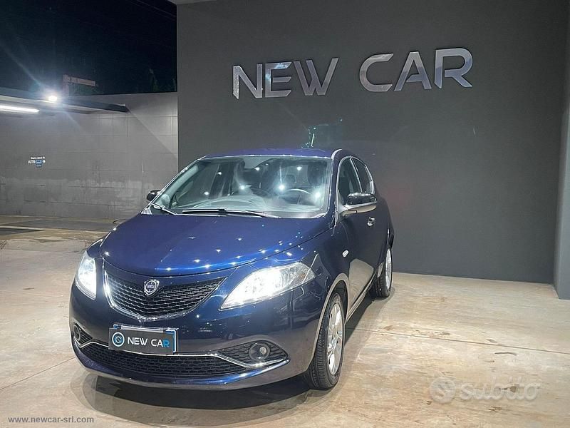 Usata Lancia Ypsilon S 95 CV (69 kW) 2016 Blu Utilitaria
