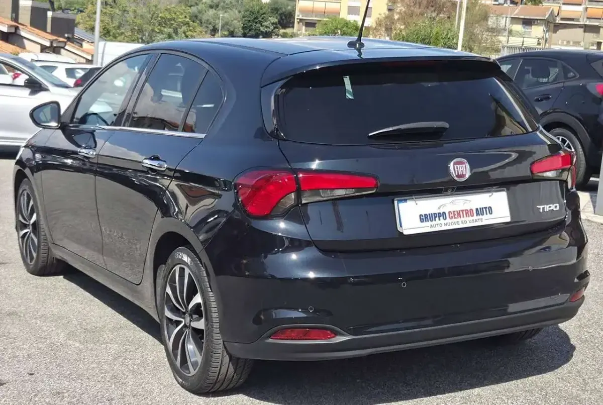 Usata Fiat Tipo 120 CV (88 kW) 2017 Nero Berlina